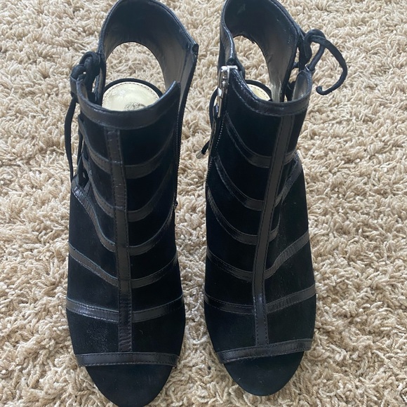 NWOT Ralph Lauren Mimi black suede peep toe heels 6.5 - Picture 2 of 8